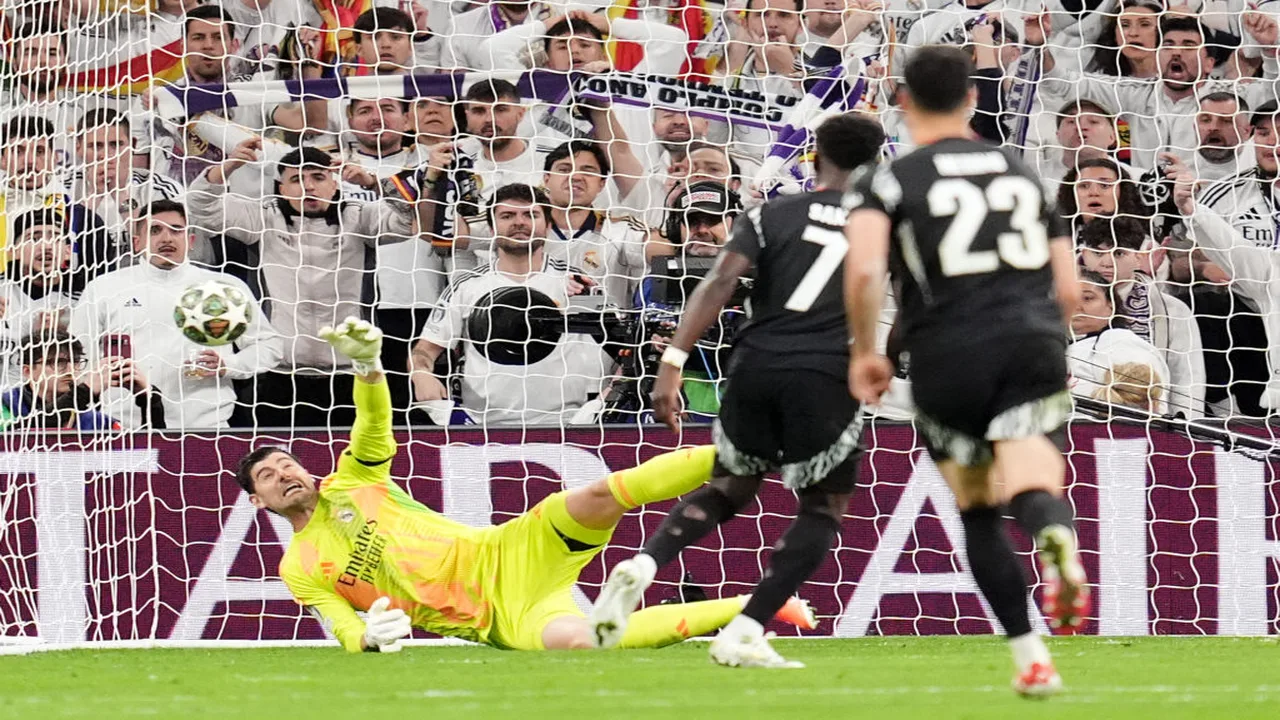 صفقة دفاعية.. ريال مدريد ينافس أرسنال لضم موهبة الدوري الألماني الجديد